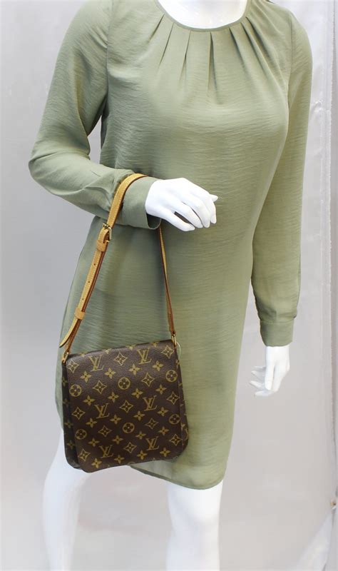 sac musette salsa louis vuitton|louis vuitton salsa short strap.